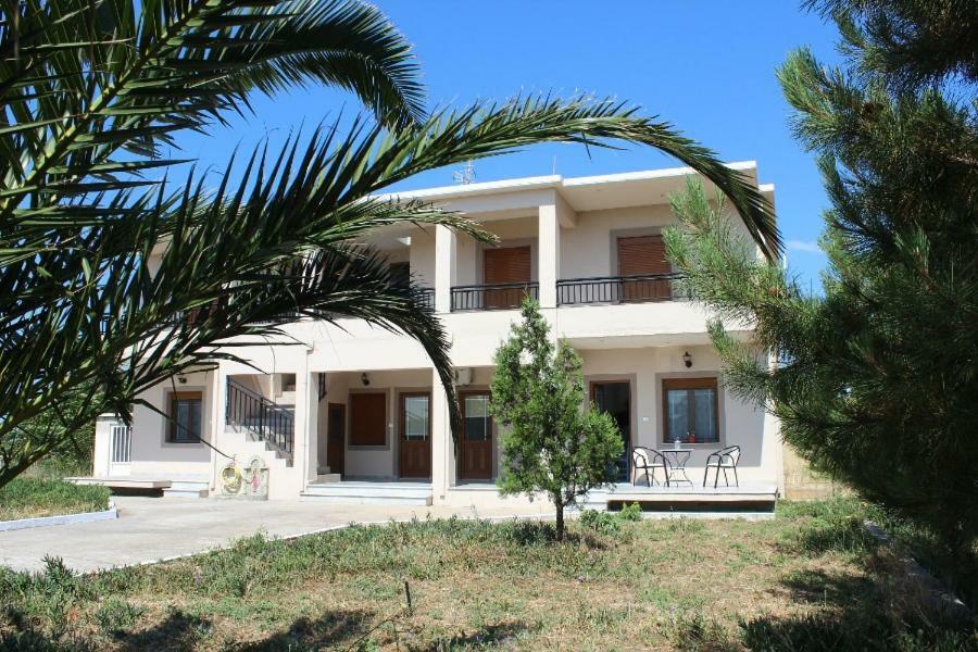 Vakis Apartments Romanon Εξωτερικό φωτογραφία