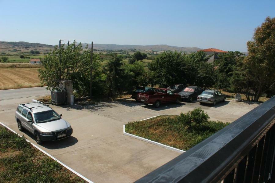 Vakis Apartments Romanon Εξωτερικό φωτογραφία